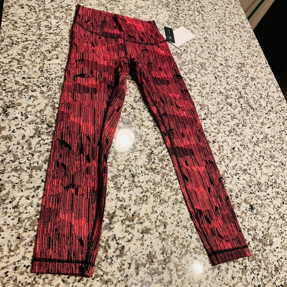 Lululemon Size 4 Black Pink Coral High Times